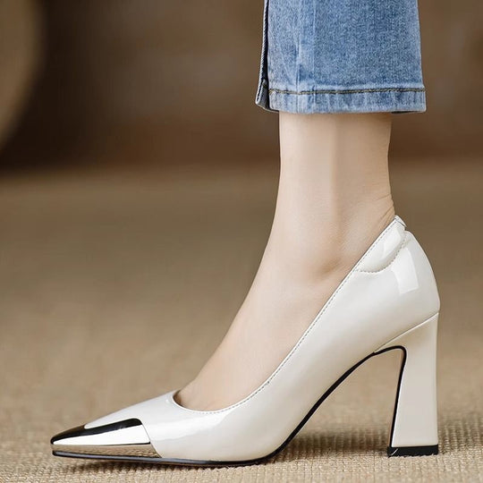 Damen Elegante Pumps mit moderner Metallspitze EB