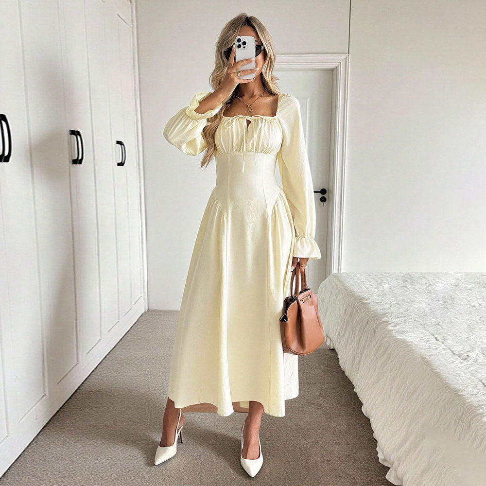 Damen romantisches Midikleid mit Korsagen-Taille, Quadratausschnitt und voluminösen Ärmeln Eichborn Berlin