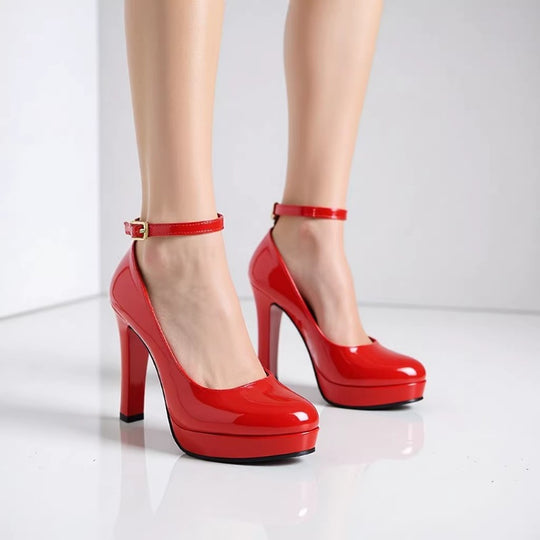 Damen Plateau-Pumps mit elegantem Riemen und transparentem Detail EB