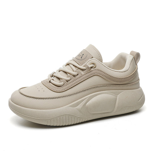 Damen Sportliche Sneakers mit dämpfendem Obermaterial und charakteristischer Sohle EB