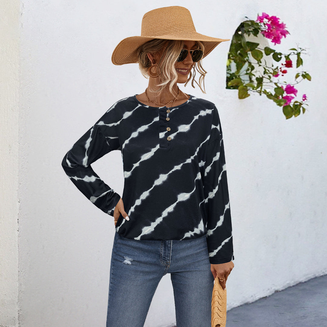 Damen Langarmshirt mit dekorativem Knopfleisten-Design und modernem Batikmuster EB