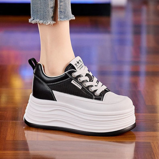 Damen Sportliche Plateausneaker mit atmungsaktiver Obermaterialkombination EB