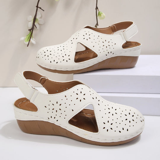 Damen Bequeme und elegante Sandalen mit luftigen Ausschnitten EB