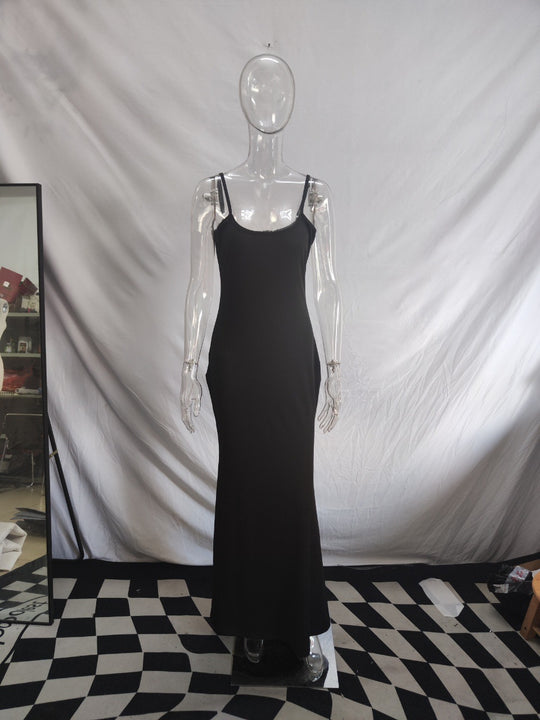 Damen Langes Kleid mit schmalen Spaghettiträgern und figurschmeichelndem Schnitt EB