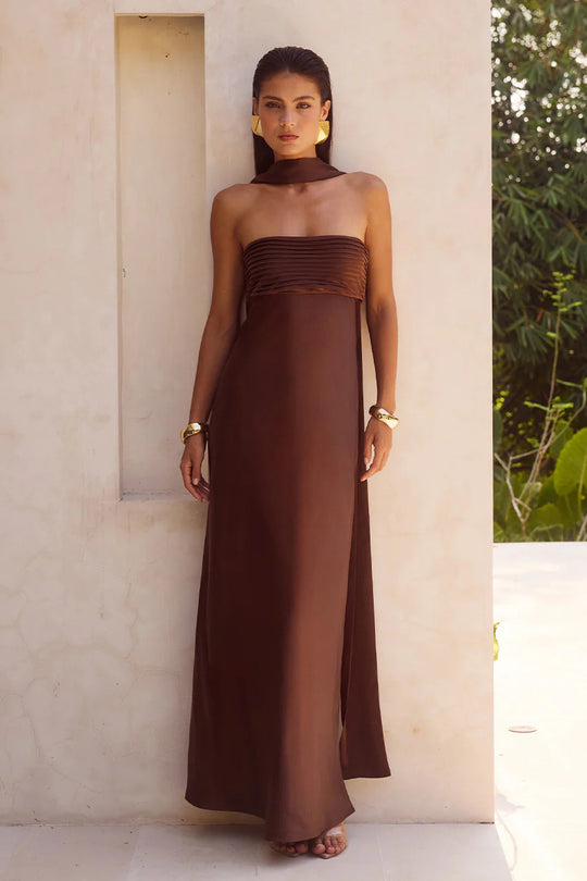 Damen Elegantes Maxikleid mit schulterfreiem Design und schmalem Oberteil EB