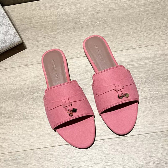 Damen Elegante Slippers aus weichem Wildleder mit dekorativem Riemendesign EB