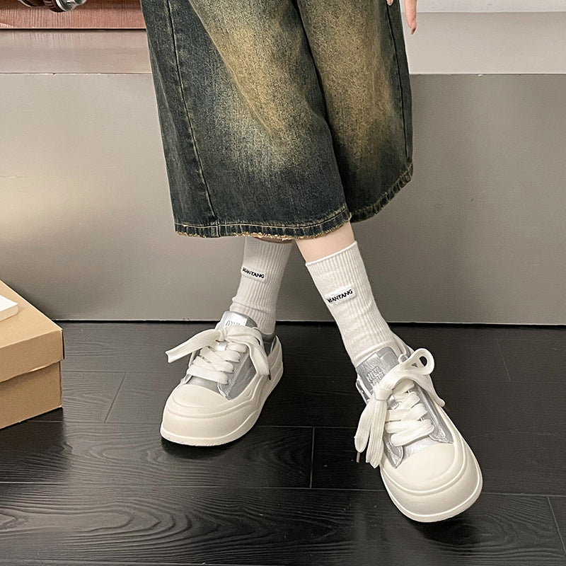 Damen Plateau Sneakers mit metallisch-glänzender Oberfläche und robustem Sohlenprofil EB