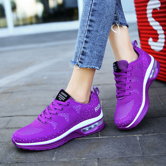 Damen nan urbaner Strick-Sneaker mit perforiertem Strickgewebe, Dämpfer-Fersenkapsel und federnder Leichtsohle EB
