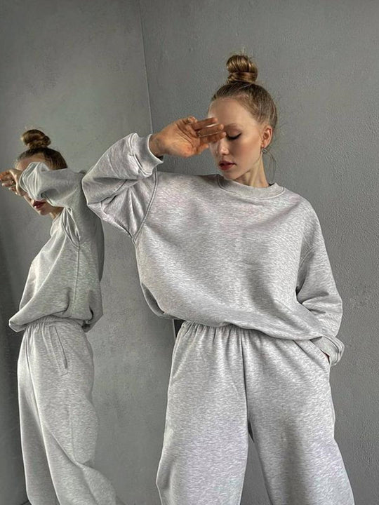 Damen bequemer und trendiger Sweatanzug EB
