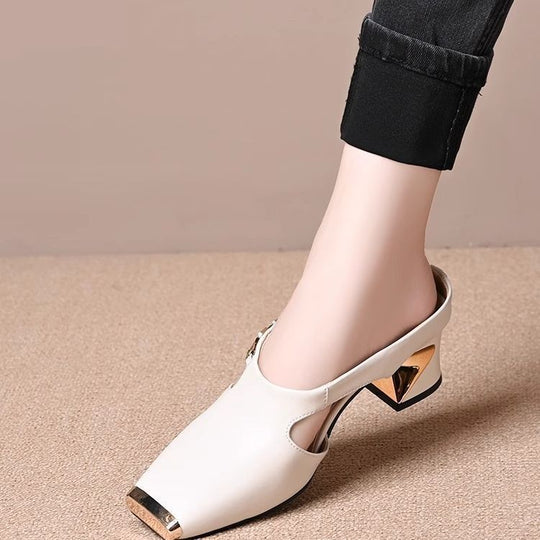 Damen Modische Clogs mit elegantem Glanz-Detail und bequemer Laufsohle EB