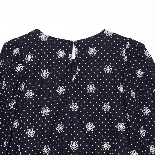 Damenbluse mit feinen Spitzen- und Rüschendetails EB