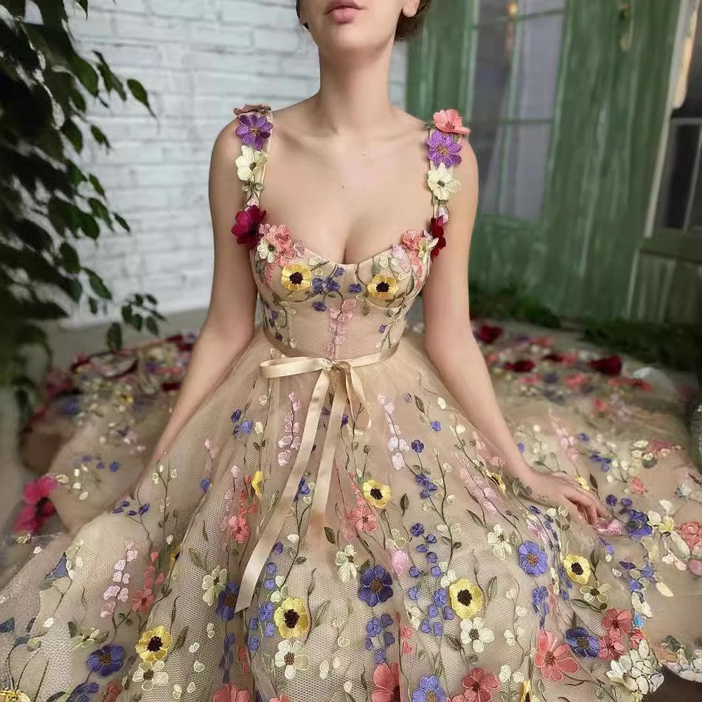 Damen Blumengesticktes Tüllkleid mit Taillengürtel und A-Linien-Silhouette EB