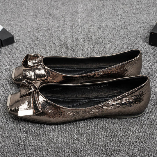 Damen Ballerinas mit elegantem Schleifenakzent und glänzender Lackoberfläche EB