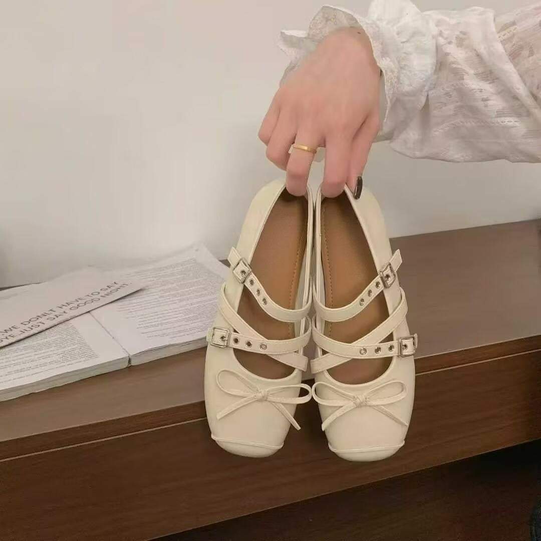 Damen Ballerina-Schuhe mit dekorativen Doppelschnallen und modischen Schleifen EB