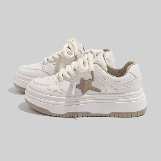 Damen Modische Chunky Sneakers mit dekorativen Sternenapplikationen EB