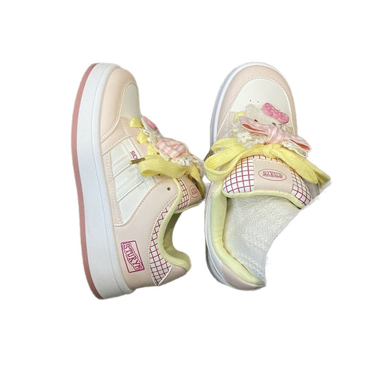 Damen Modische Sneakers mit verspieltem Tiermotiv und bunten Applikationen EB