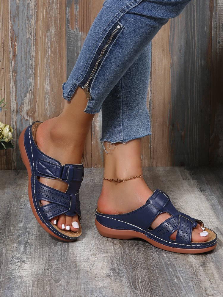Damen komfortable Riemensandalen mit atmungsaktiven Einschnitten EB