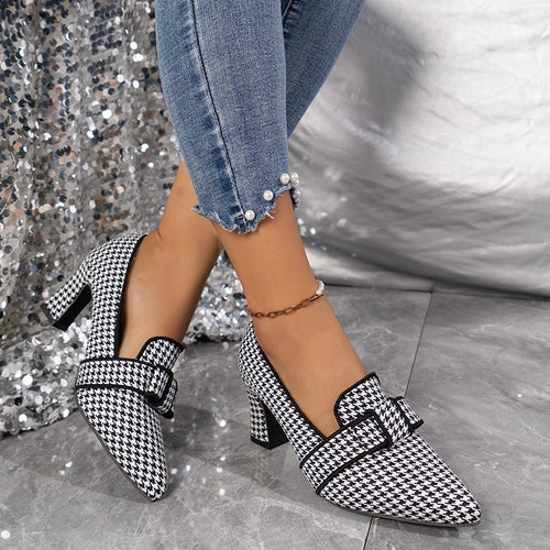 Damen elegante Pumps mit modischer Kettenschnalle EB