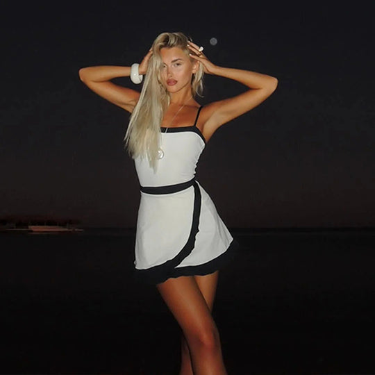 Damen ärmelloses Minikleid mit kontrastierenden Details und schwingendem Rock EB