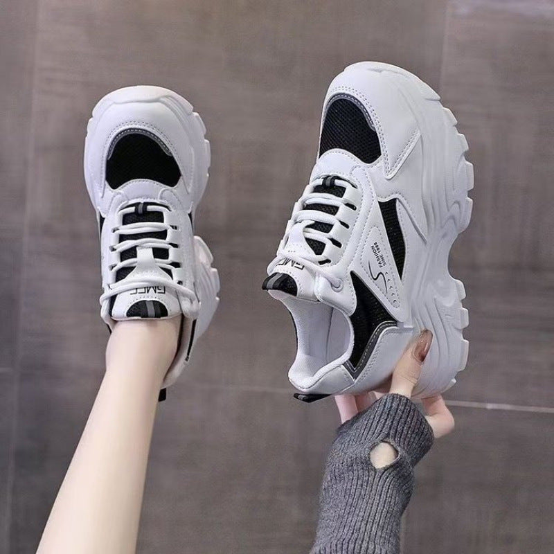 Damen Sportliche Sneakers mit atmungsaktiver Netzstruktur und dämpfender Sohle EB