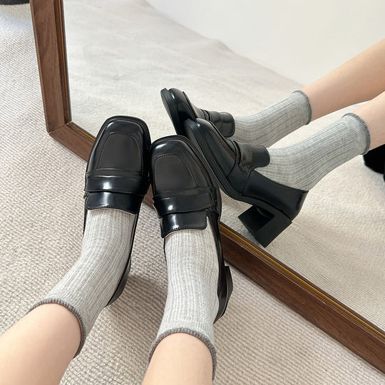 Damen elegante Blockabsatz-Mokassins mit glänzendem Obermaterial und komfortabler Innensohle EB
