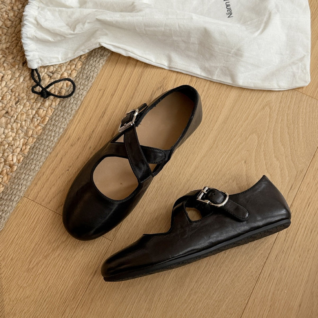 Damen elegante Ballerinas mit modischem Riemchen und hochwertiger Leder-Oberfläche EB