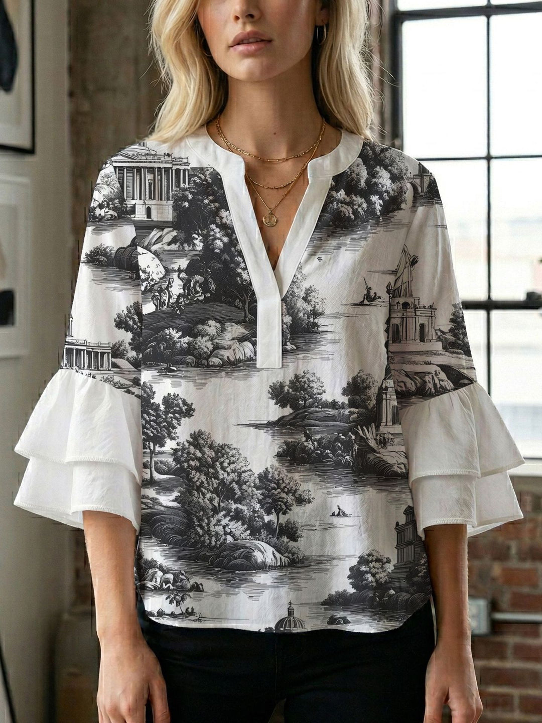 Damen Bluse mit wunderschönen floralem Design EB