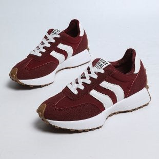 Damen Sportliche Retro Sneakers mit modischem Wildleder-Design EB