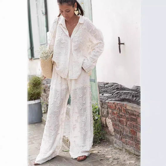 Damen Bluse mit feiner Stickerei und luftiger Passform EB
