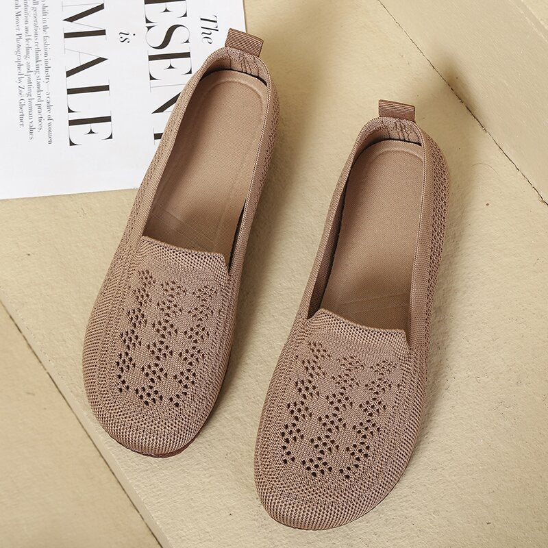 Damen Bequeme Slip-On Schuhe mit modischem Lochmuster EB