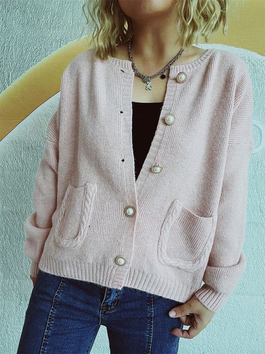 Damen Strickjacke mit dekorativen Perlenknöpfen und praktischen Taschen EB