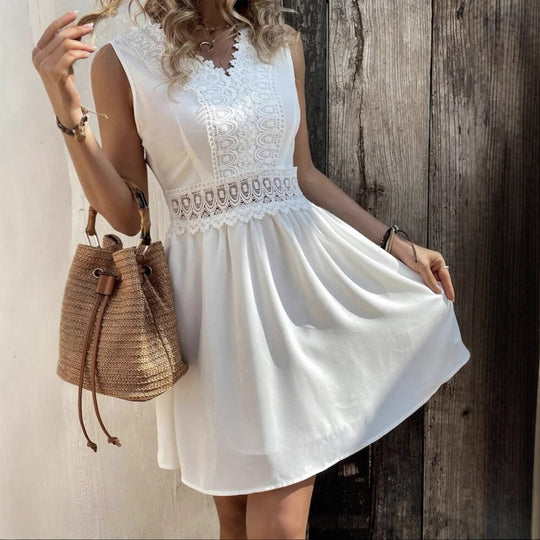 Damen Sommerkleid mit Spitzenakzenten und fließendem Schnitt EB