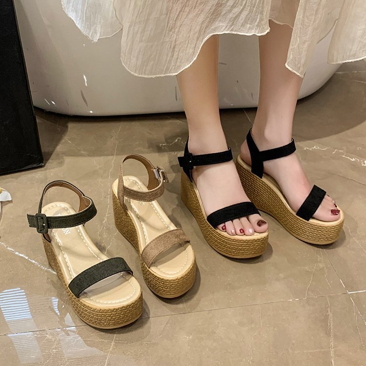 Damen Keil-Sandaletten mit komfortablem Fußbett und elegantem Riemchenverschluss EB