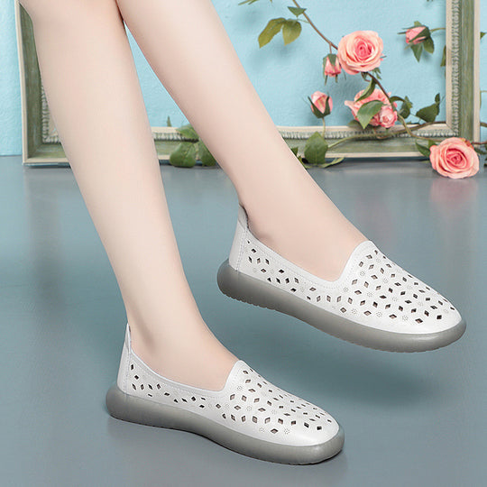 Damen Atmungsaktive Slip-On Schuhe mit modischem Lochdesign EB