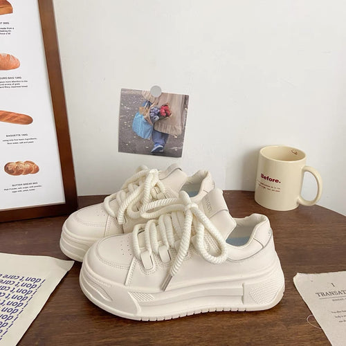 Damen Sneakers mit robustem Design und dämpfender Laufsohle EB