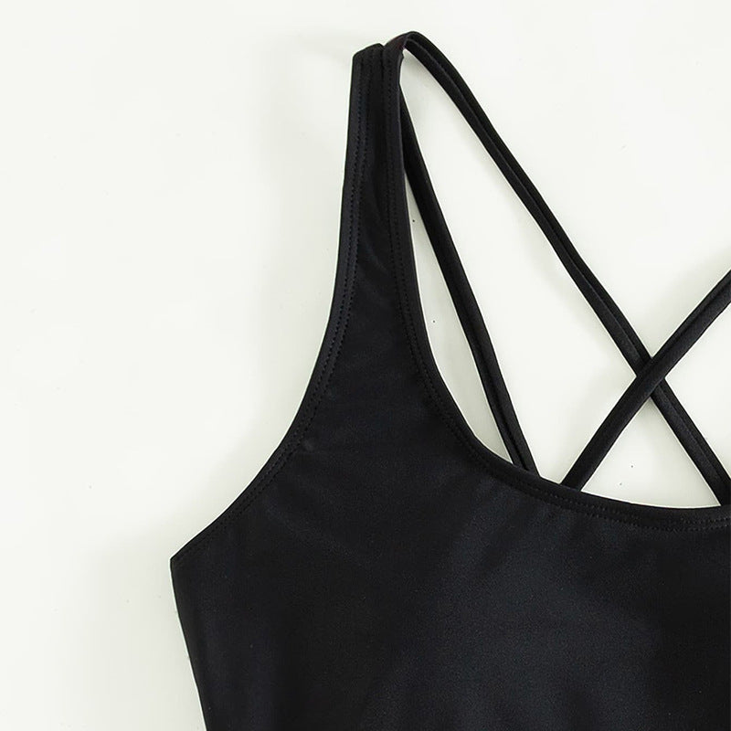 Damen Sport-Badeanzug mit elegantem Rückenschnitt EB