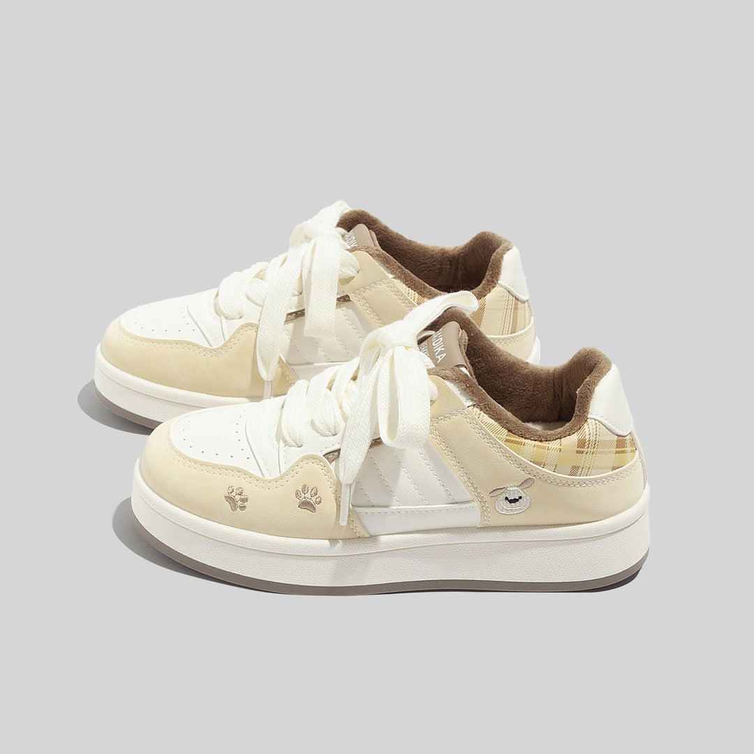 Damen Sportliche Sneakers mit verspieltem Tiermotiv und samtigen Akzenten EB