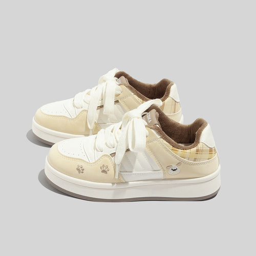 Damen Sportliche Sneakers mit verspieltem Tiermotiv und samtigen Akzenten EB