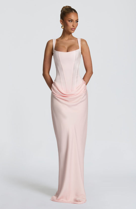 Damen Elegantes Maxikleid mit figurbetonendem Schnitt und raffiniertem Faltenwurf EB