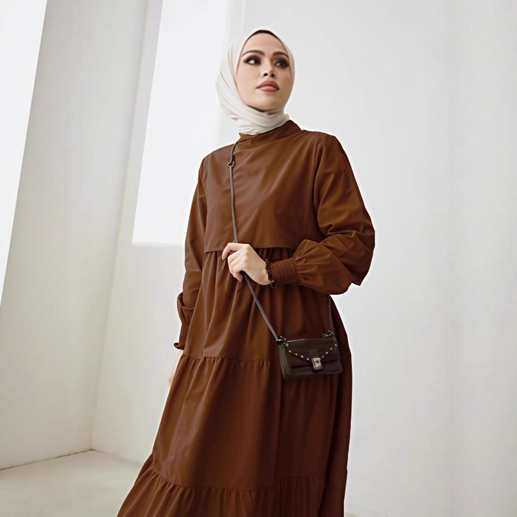 Damen Maxikleid mit Stufenrock, hohem Kragen und gerafften Ärmeln EB