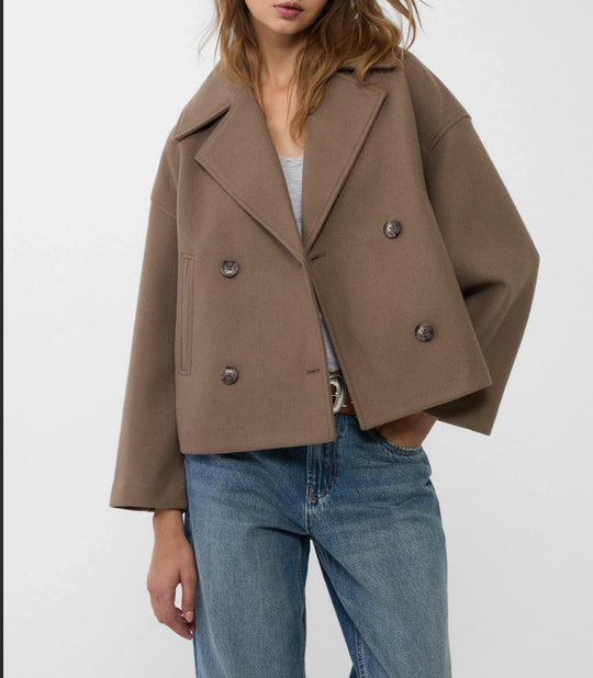 Damen nan kurz geschnittener Zweireiher Wollmix-Peacoat mit überbreitem Revers und kastiger Silhouette EB