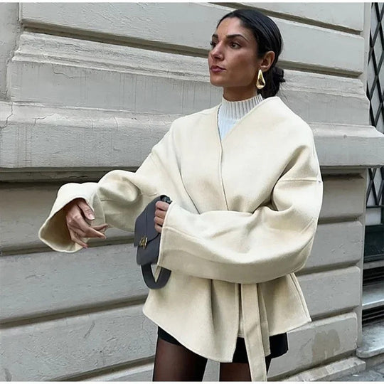 Damen modischer Oversized-Mantel mit innovativem Wickeldesign EB