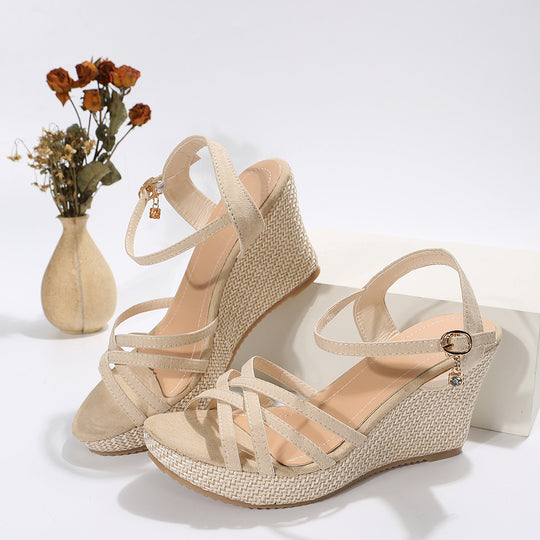 Damen Wedge-Sandaletten mit raffiniertem Riemendesign und bequemer Sohle EB