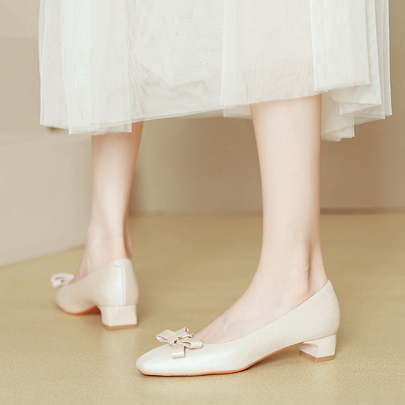 Damen elegante Ballerinas mit modischer Schleife und komfortablem Blockabsatz EB