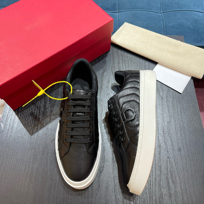 Damen Bequeme Sneakers mit modischer Prägung EB