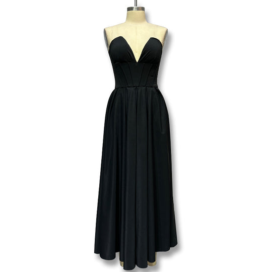 Damen Elegantes und figurbetontes Abendkleid mit tiefem Ausschnitt EB