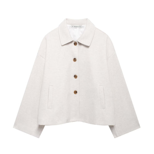 Damen nan kurze kastige Wolljacke mit Hemdkragen, durchgehender Knopfleiste und eingesetzten Eingrifftaschen EB