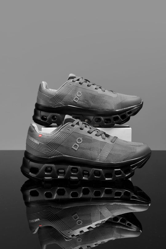 Unisex leichte Straßenlauf-Sneaker mit hochdynamischer Rebound-Zwischensohle und atmungsaktivem Strickoberteil EB