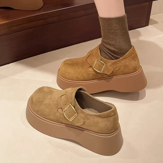 Damen Komfortable Plateau-Clogs mit eleganter Schnallenverzierung EB
