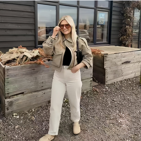 Damen modische Kunstlederjacke mit lässigem Schnitt und eleganten Details EB